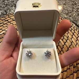 Brand New VVS1 moissanite earrings 6.5 mm